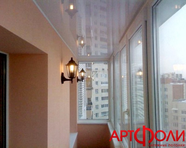 Натяжные потолки на балкон